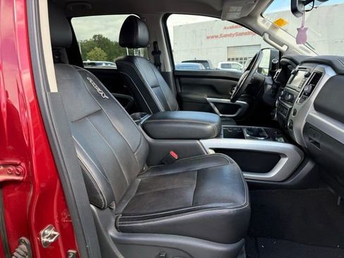 Used 2018 Nissan Titan PRO-4X w/ Pro-4x Convenience Package image 10
