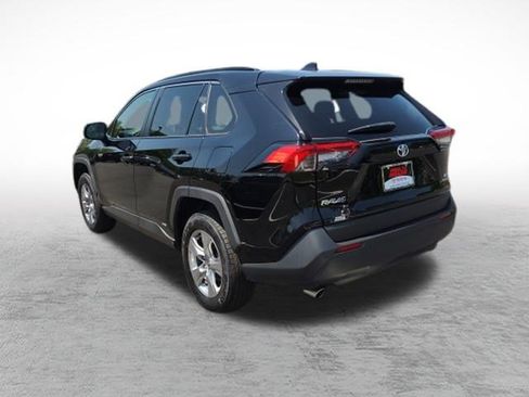 Certified 2025 Toyota RAV4 LE AWD/4WD image 5