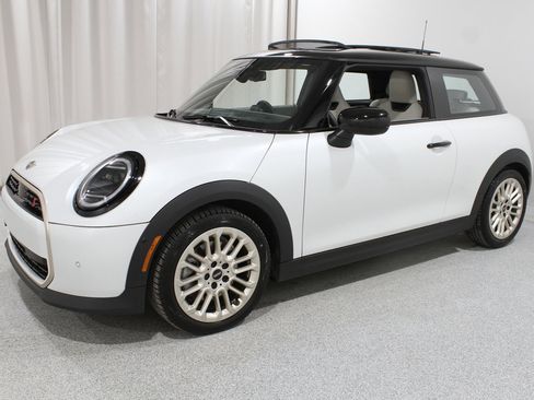 Certified 2025 MINI Cooper S image 3