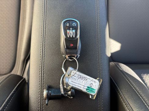 Used 2025 Buick Encore GX Preferred image 22
