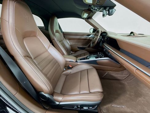 Certified 2022 Porsche 911 Targa 4S image 30