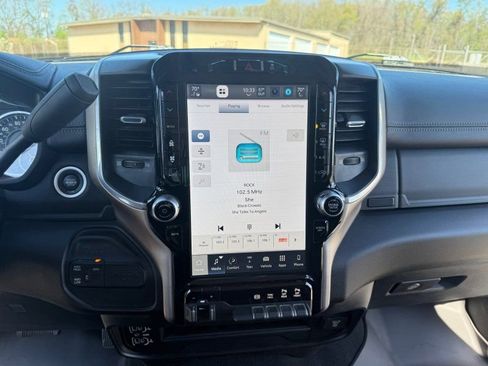 Used 2024 RAM 2500 Laramie AWD/4WD image 28