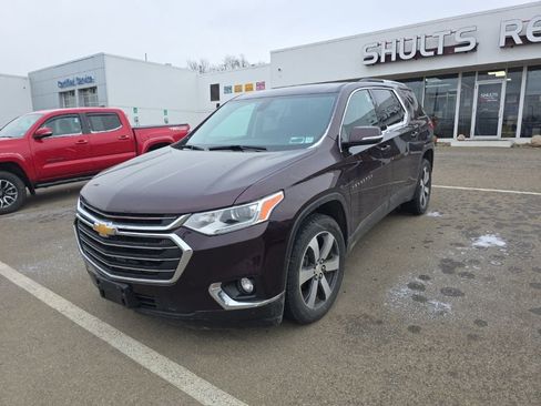 Used 2018 Chevrolet Traverse LT image 3