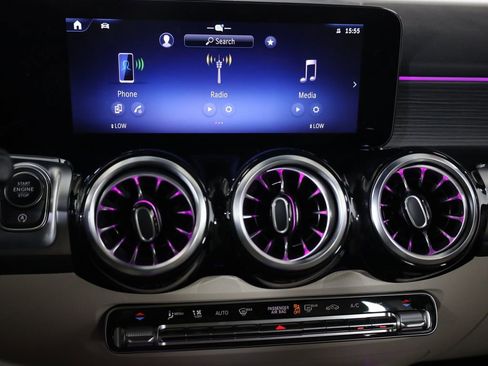 Certified 2026 Mercedes-Benz GLB 250 4MATIC image 19
