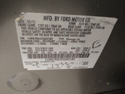 Used 2015 Lincoln MKS w/ Equipment Group 101A FWD image 33