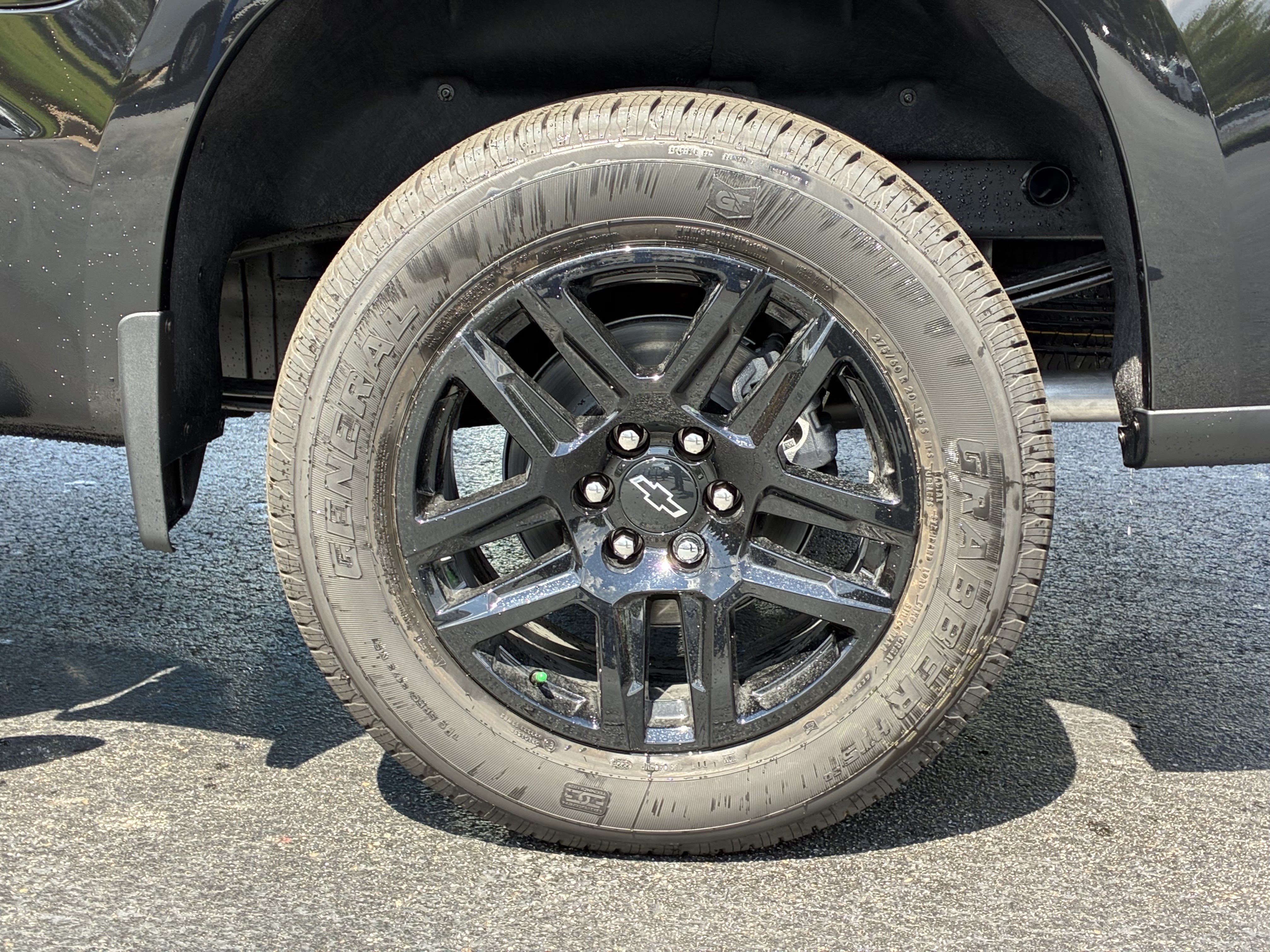 New 2026 Chevrolet Silverado 1500 RST w/ Dark Appearance Package AWD/4WD image 10