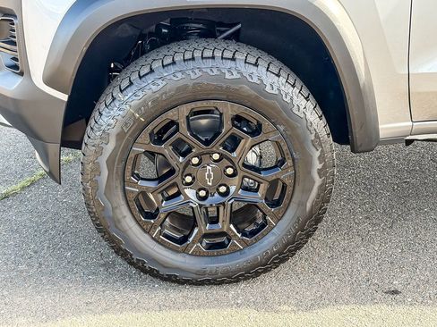 New 2026 Chevrolet Colorado Trail Boss w/ Midnight Edition image 9