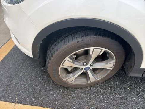Used 2018 Ford Escape SEL AWD/4WD image 4