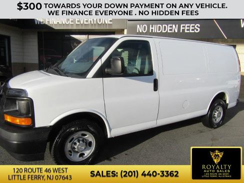 Used 2017 Chevrolet Express 2500 image 8