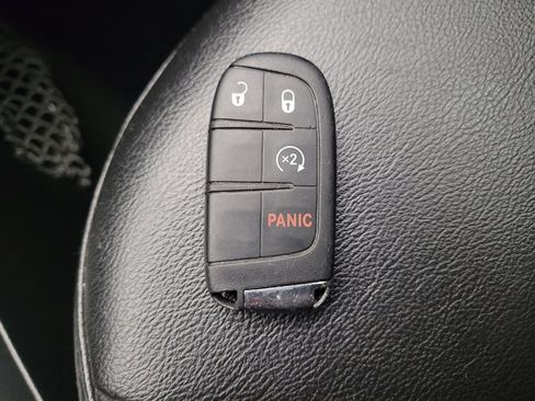 Used 2018 Jeep Compass Latitude w/ Popular Equipment Group image 32