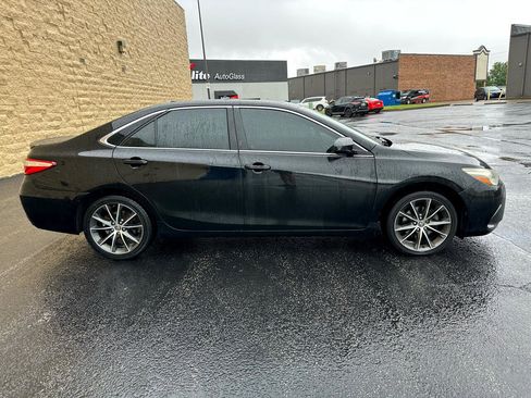 Used 2015 Toyota Camry XSE w/ Moonroof Package image 6