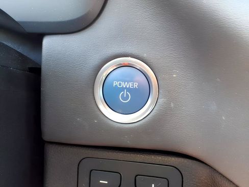 Used 2024 Toyota Sequoia Platinum AWD/4WD image 23
