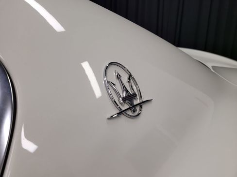 Used 2018 Maserati GranTurismo Sport image 45