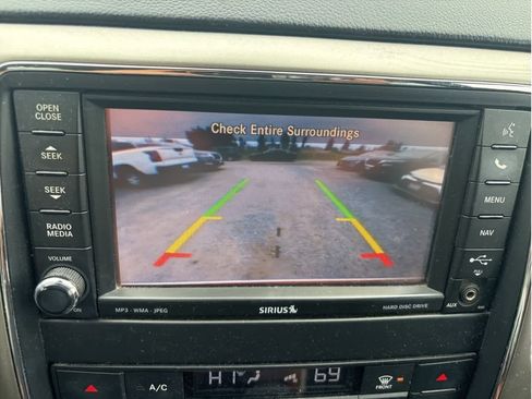 Used 2012 Jeep Grand Cherokee Overland image 4