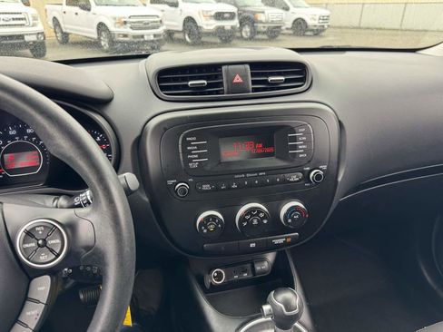 Used 2014 Kia Soul + image 23