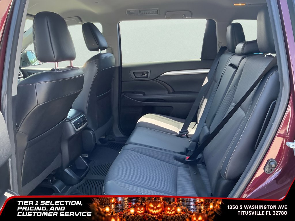 Used 2018 Toyota Highlander Plus w/ Carpet Mat Package (TMS) AWD/4WD image 18