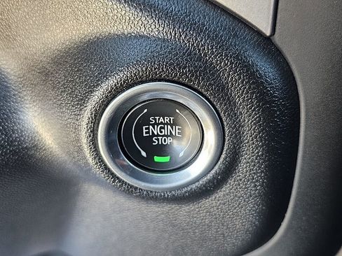 Used 2024 Chevrolet Silverado 1500 Custom image 32