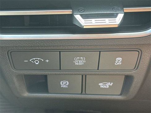 New 2025 Hyundai Sonata Limited image 31