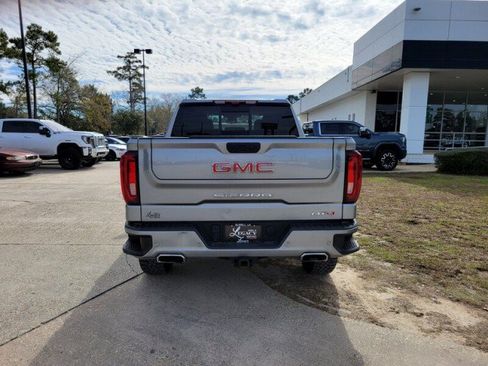 Used 2024 GMC Sierra 1500 AT4 w/ Technology Package AWD/4WD image 6