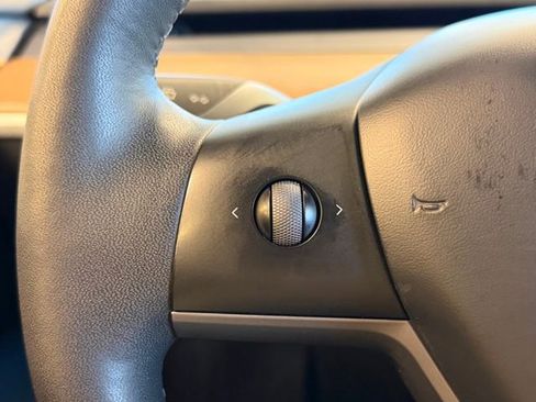 Used 2023 Tesla Model Y Long Range image 25