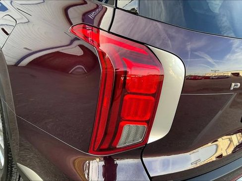 Certified 2024 Hyundai Palisade SEL FWD image 29