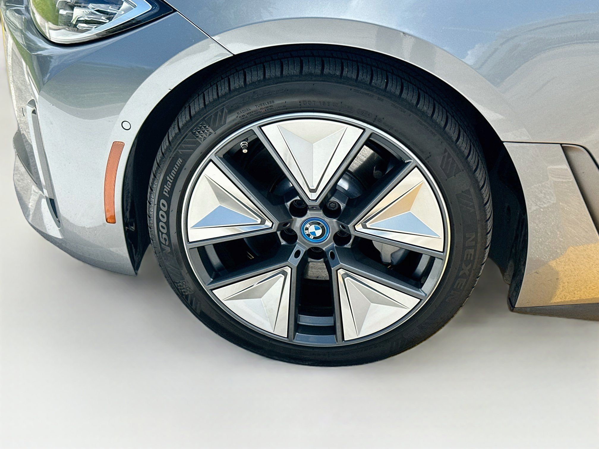 Certified 2023 BMW i4 eDrive40 RWD image 32