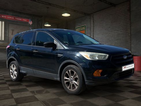 Used 2017 Ford Escape S FWD image 2