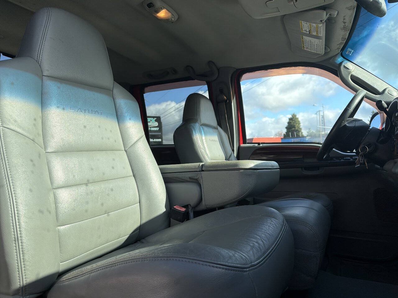 Used 2005 Ford F350 Lariat AWD/4WD image 14