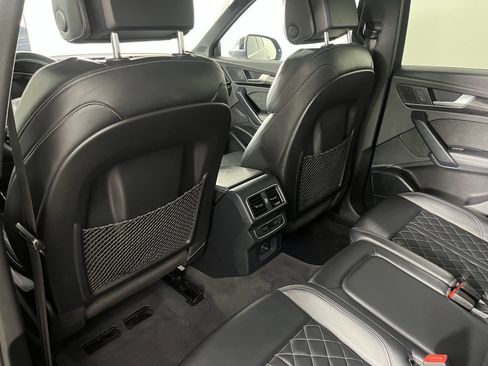 Used 2018 Audi SQ5 Premium Plus w/ S Sport Package image 19