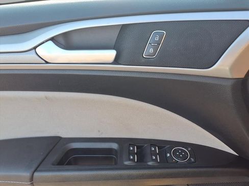 Used 2018 Ford Fusion S image 17