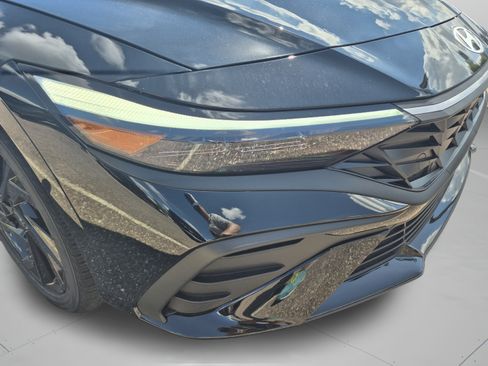 New 2026 Hyundai Elantra SEL Sport FWD image 33