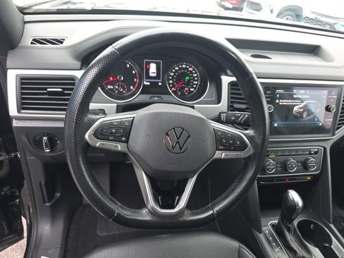 Used 2021 Volkswagen Atlas Cross Sport SE w/ Panoramic Sunroof Package image 13