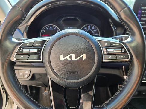 Used 2023 Kia Seltos S w/ Navigation Package image 9