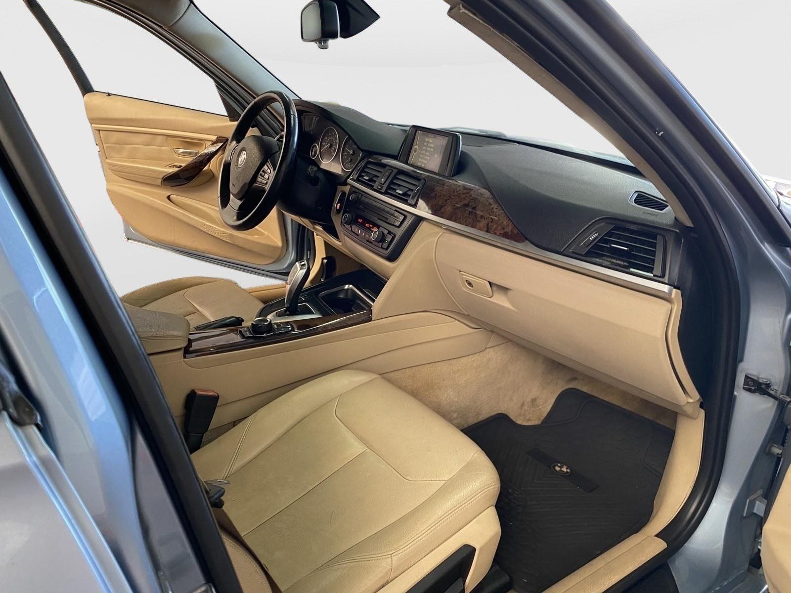 Used 2013 BMW 328i Sedan RWD image 8