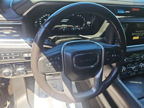 Used 2022 GMC Yukon Denali AWD/4WD image 15