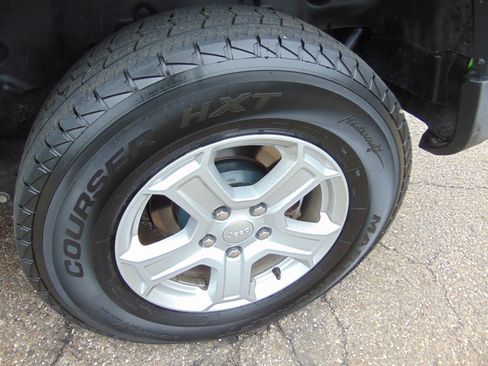 Used 2018 Jeep Wrangler Unlimited Sport S image 28