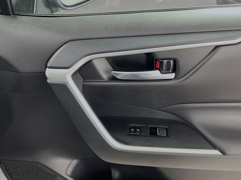 Used 2024 Toyota RAV4 SE image 32