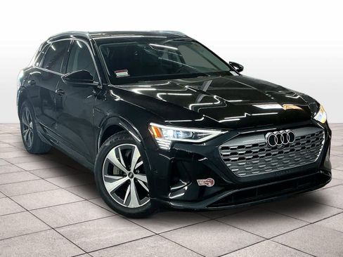 Certified 2024 Audi Q8 e-tron Premium Plus w/ Premium Plus Package AWD/4WD image 2