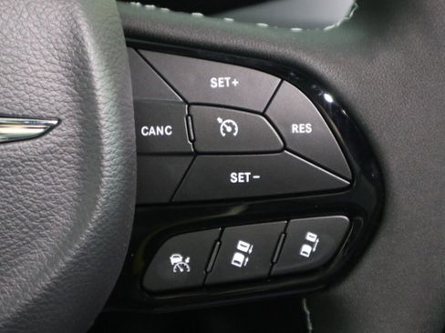 New 2026 Chrysler Pacifica Limited image 30