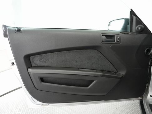 Used 2012 Ford Mustang Coupe image 31