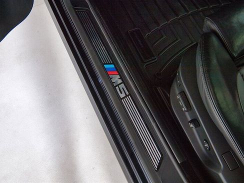 Used 2001 BMW M5 image 19