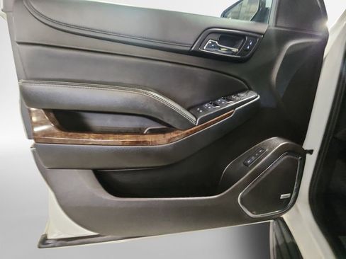 Used 2019 Chevrolet Tahoe LT image 14