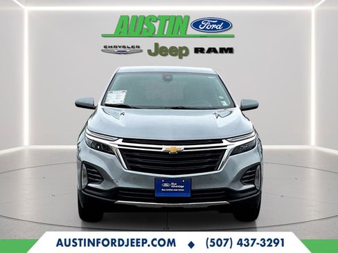 Used 2023 Chevrolet Equinox LT w/ Driver Convenience Package image 6