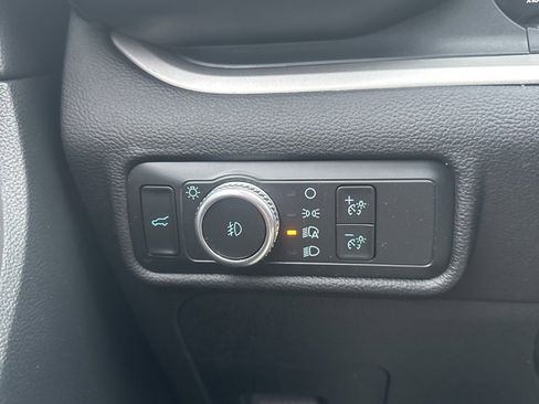 Used 2022 Ford Explorer XLT w/ Equipment Group 202A image 20