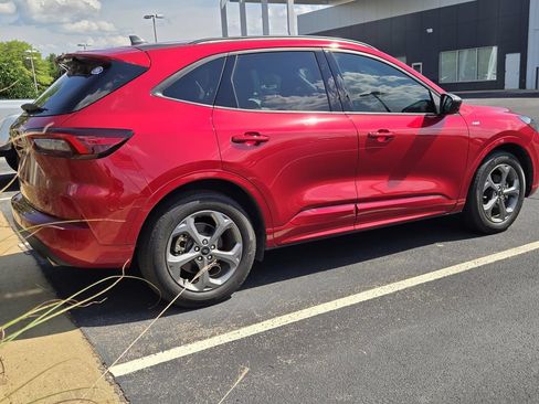 Used 2024 Ford Escape ST-Line w/ Tech Pack #1 FWD image 5