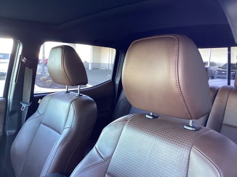 Certified 2017 Toyota Tacoma Limited image 24