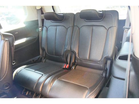 Used 2022 Jeep Grand Cherokee L Limited w/ Luxury Tech Group II image 21