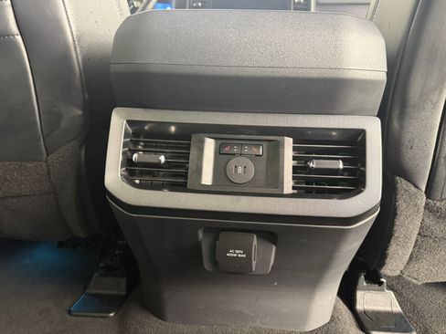 Used 2026 Ford F350 Platinum w/ Tremor Off-Road Package AWD/4WD image 14