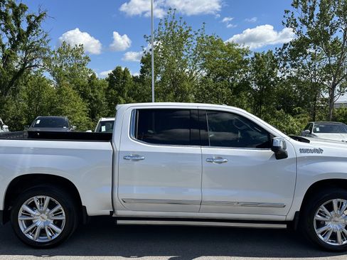 Used 2024 Chevrolet Silverado 1500 High Country AWD/4WD image 11