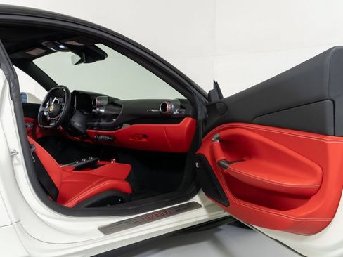 Used 2020 Ferrari F8 Tributo RWD image 32